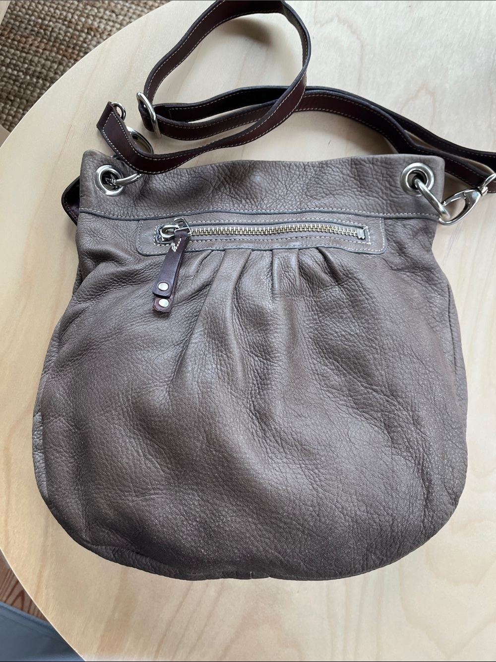 Vintage Roots Large Olivia Taupe Leather Bag - Picture 2 of 13